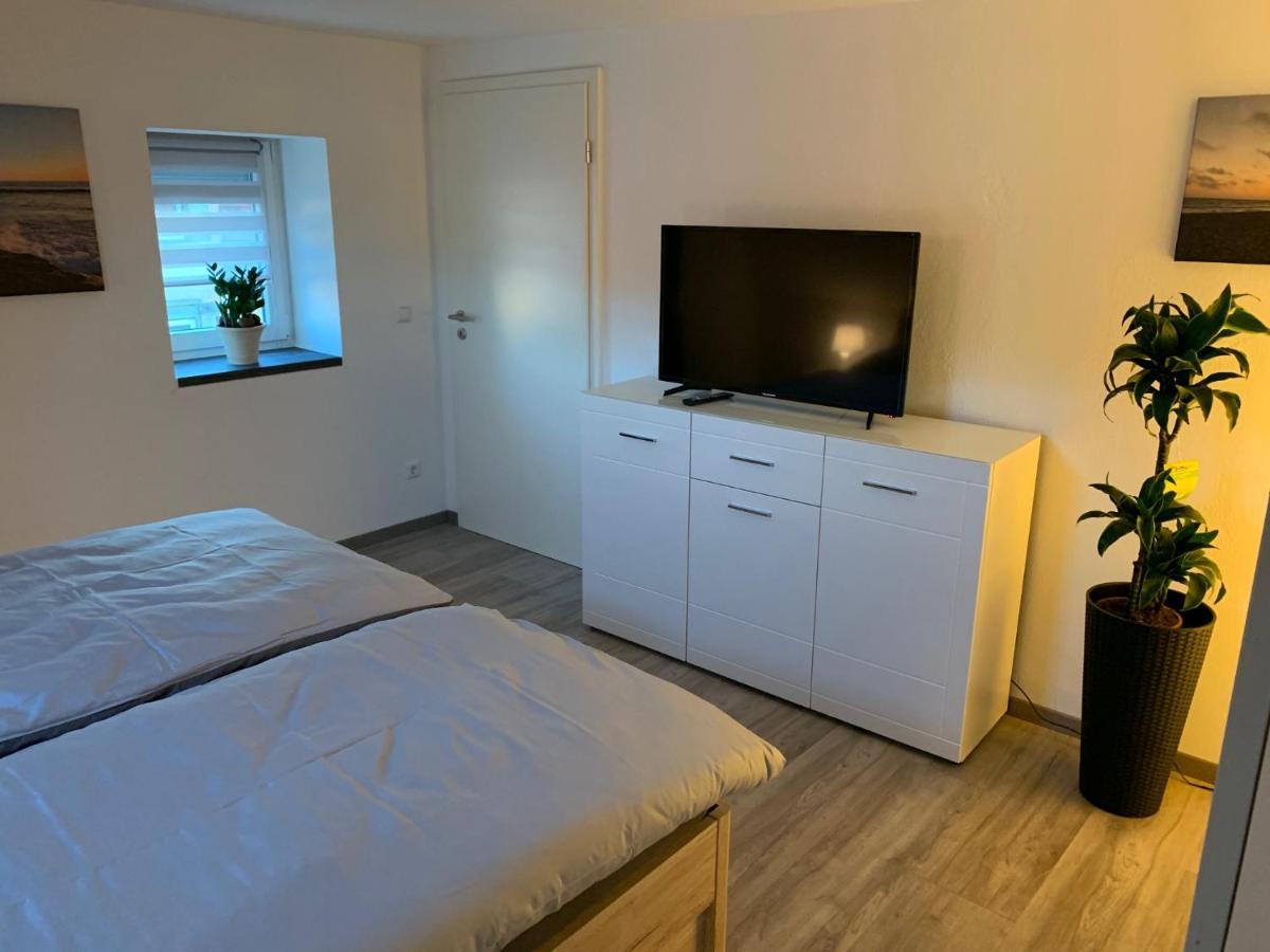 Ferienwohnungen Mimi Mit Kostenloser Albcard Kleinengstingen Bagian luar foto